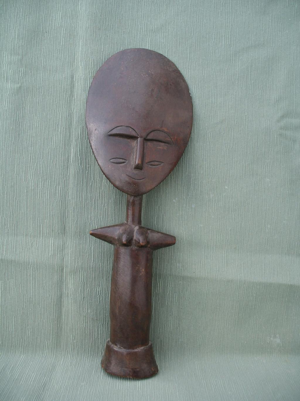 MUÑECA AKWABA