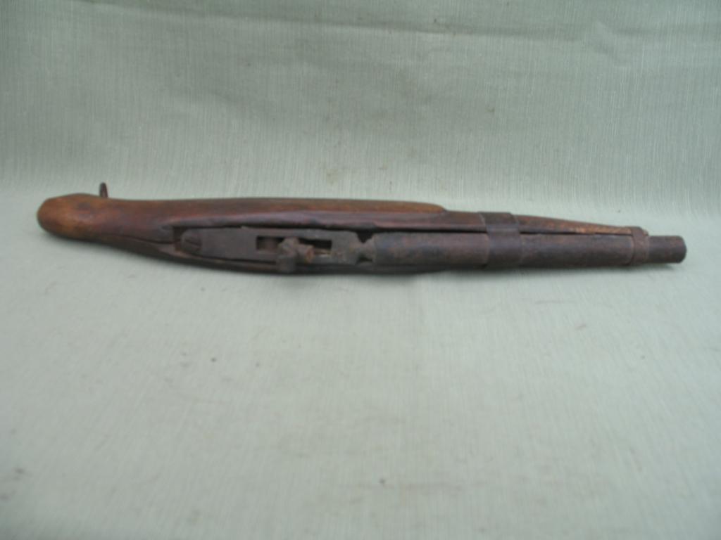 PISTOLA  INDIGENA DE AVANCARGA