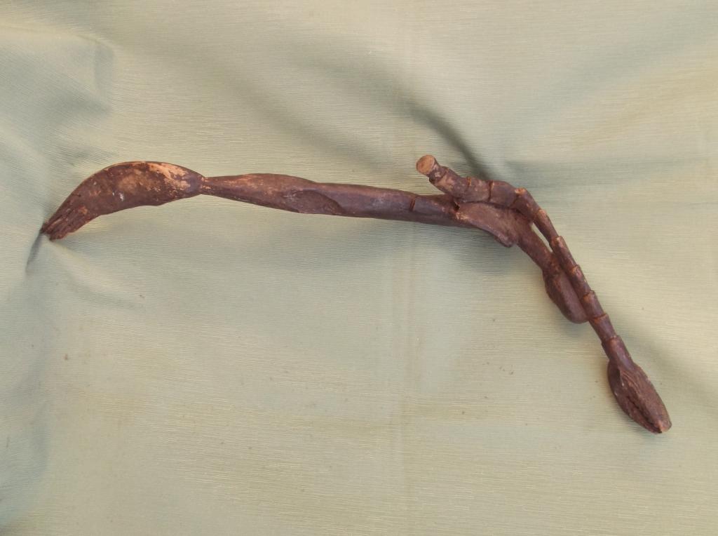 DEIDAD ACUATICA, FIGURA DE ALTAR