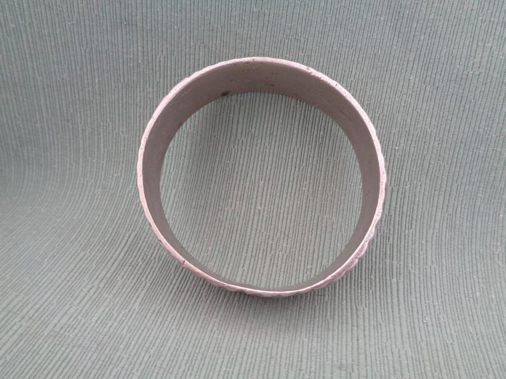 GRUESO BRAZALETE ESTRIADO