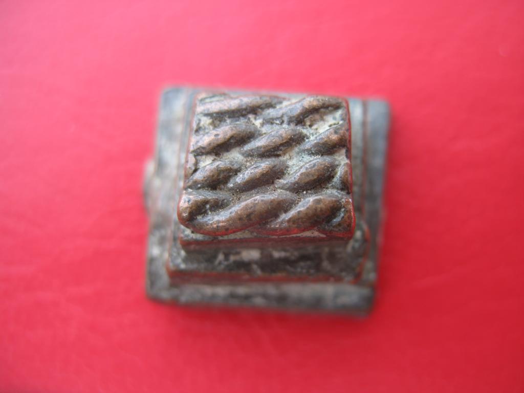 PESA PIRAMIDAL CUADRADA