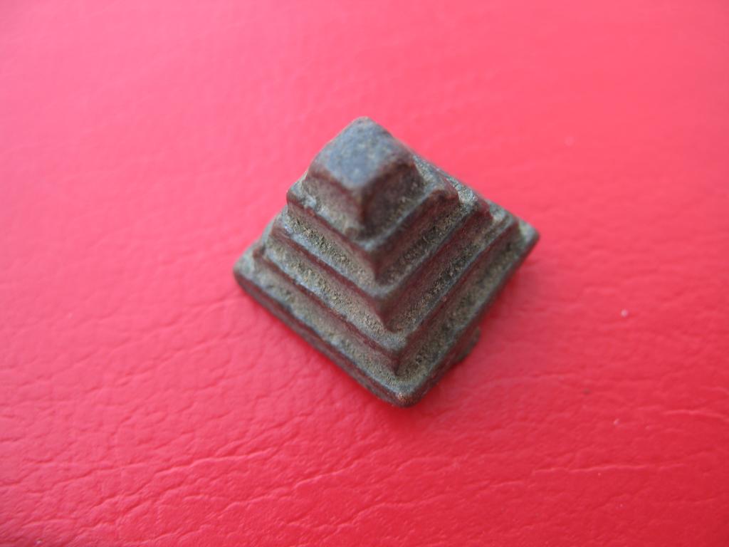 PESA PIRAMIDAL CUADRADA