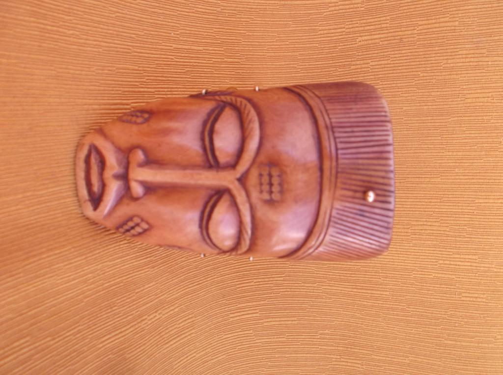 PULSERA DE NOTABLE ROSTRO FEMENINO