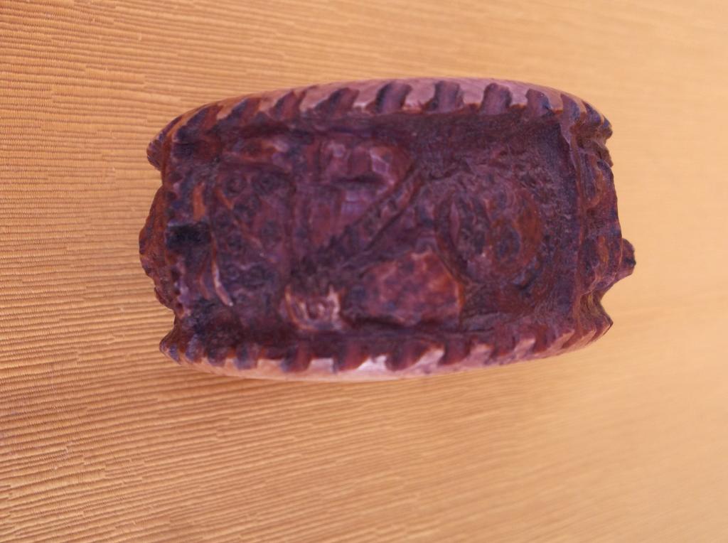 PULSERA DE BENIN CON MUJER